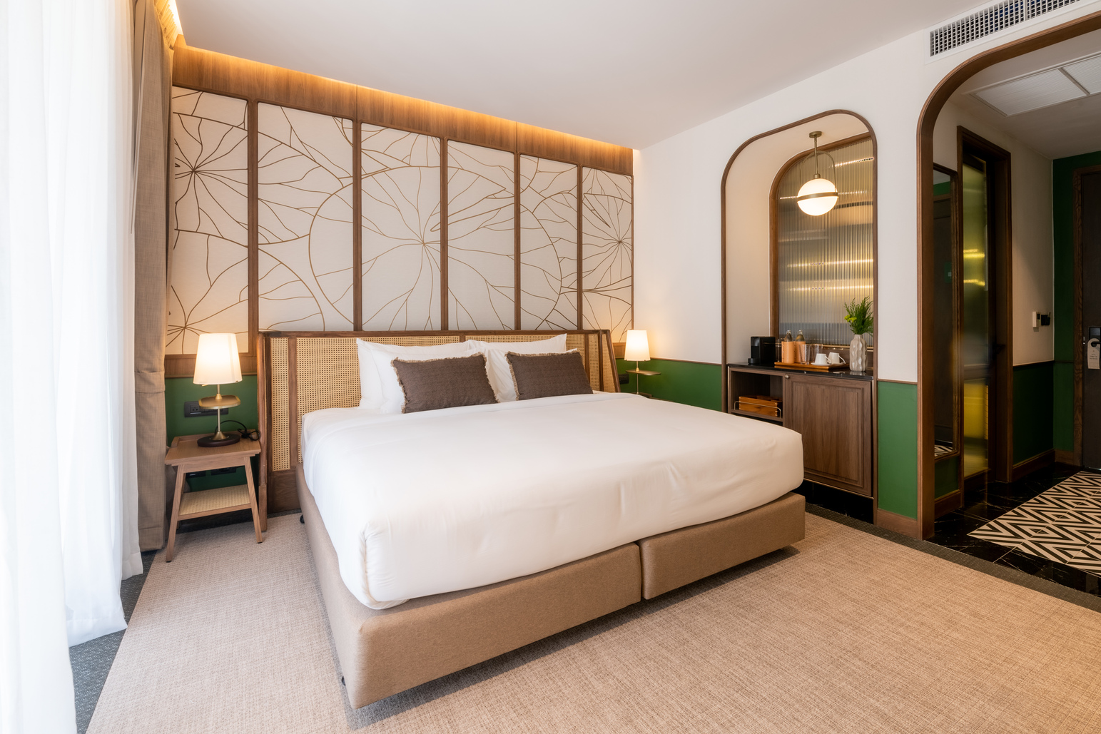deluxe-room